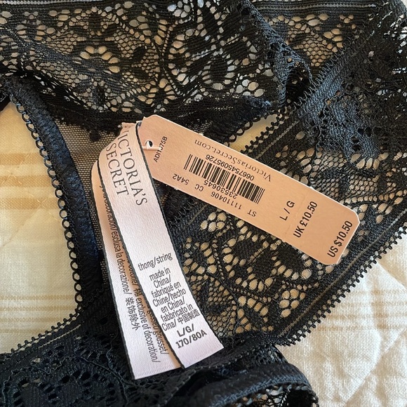 NWT Victoria Secret set of 3 thongs - Sz L - Picture 7 of 10